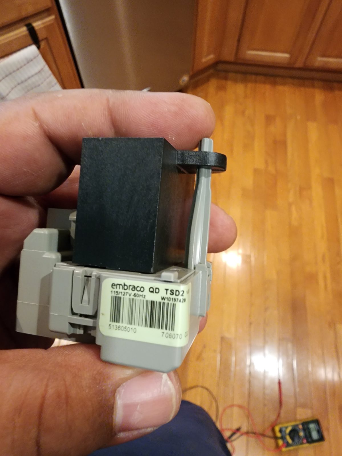 Refrigerator compressor start-up relay